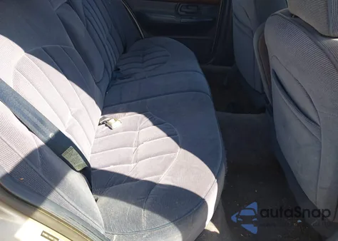 1995 Mercury Grand Marquis Gs z USA, uszkodzony, nr VIN 2MELM74W1SX677232